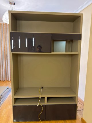 Mueble modular beige y marrón