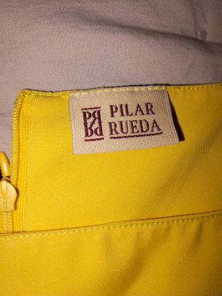 Vestido amarillo niña. Talla 42. Pilar Rueda