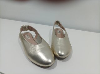 Manoletinas doradas