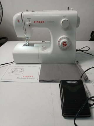 Máquina de Coser Singer Tradition 2250