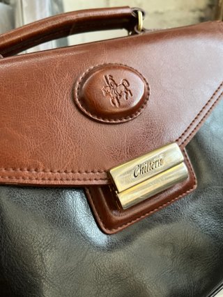 Maletín de cuero marrón y negro