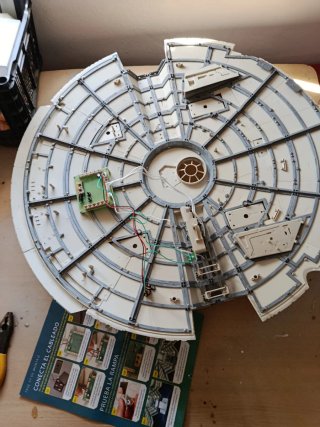 Maqueta Halcón Milenario Planeta Agostini