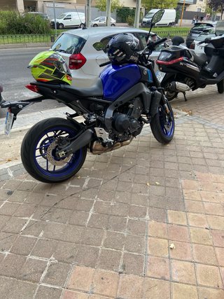Yamaha MT-09 Naked Manual