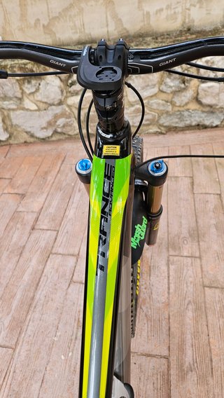 Bicicleta Giant Trance Advanced 1, 2017 carbono