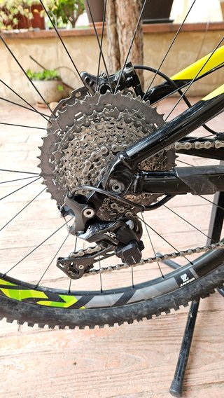 Bicicleta Giant Trance Advanced 1, 2017 carbono