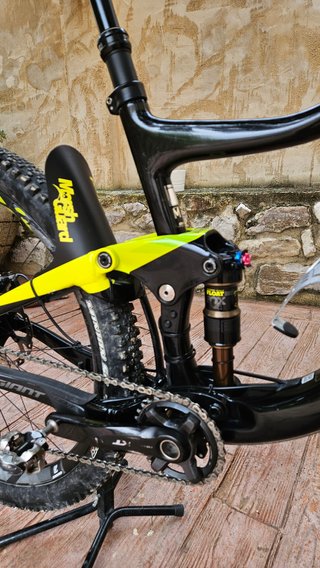 Bicicleta Giant Trance Advanced 1, 2017 carbono