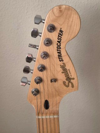 Fender Squier affinity custom + Funda + Soporte