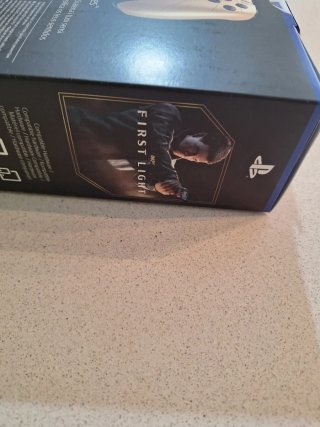 DualSense 007 First Light Limited Edition PS5