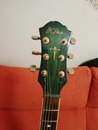 Guitarra Acústica Verde Oscuro