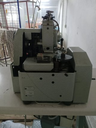 Máquina de coser Dürkopp Adler ojales de pantalon