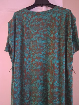 Vestido midi estampado palmeras