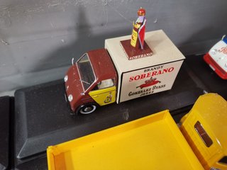 Modellini di auto in scala 1:43 SALVAT Reparto