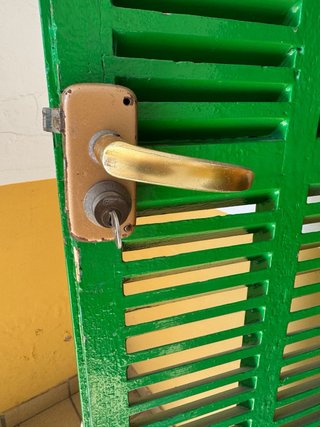 Puertas,ventanas y persianas mallorquinas