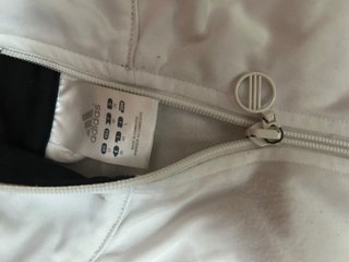 Sudadera Adidas blanca y negra