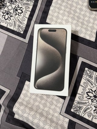 iPhone 15 Pro Max 512GB púrpura eSIM