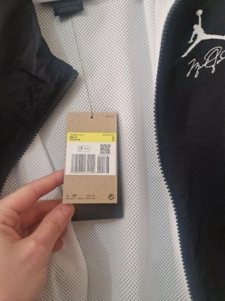 Chaqueta Jordan Negra y Blanca