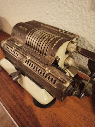 Calculadora Minerva Antigua