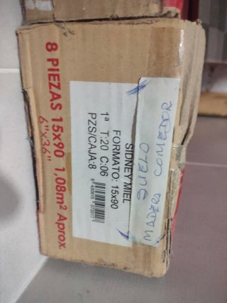 Cajas Baldosas, regalo, precio por todo el lote