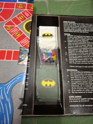 RARO JUEGO BATMAN VUELVE. FALOMIR