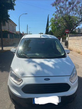 Ford E-Transit Courier 2017