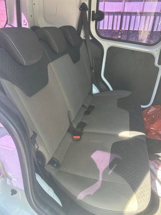 Ford E-Transit Courier 2017