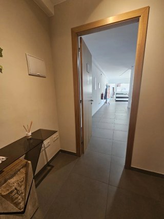 Estetica equipada con licencia activa. NO VIVIENDA
