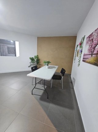 Estetica equipada con licencia activa. NO VIVIENDA