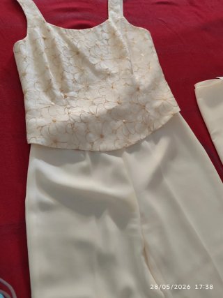 Elegante conjunto 3 piezas con fular