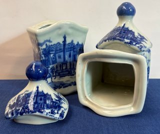 Par Tarros Victoria Ware Ironstone Azul y Blanco