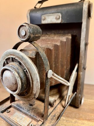 Cámara vintage decorativa estilo antiguo en metal