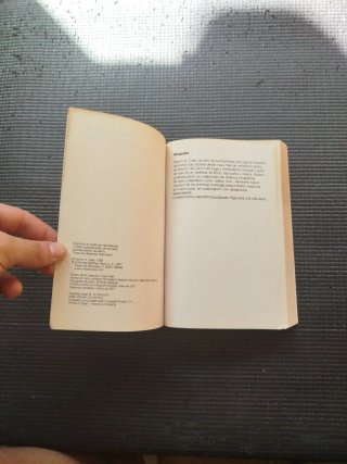 Libro "El libro de la felicidad"