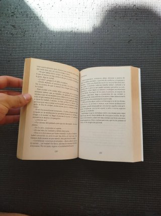 Libro "El libro de la felicidad"