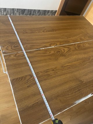 Mesa de madera blanca extensible