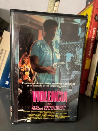 VHS Violencia en 42nd Street