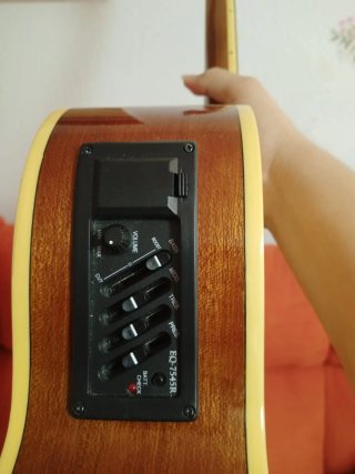 Guitarra Electroacústica Rochester