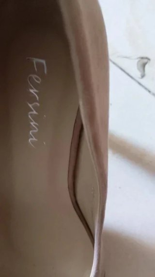 Scarpe Decoltè Fersini beige con fiocco oro 37