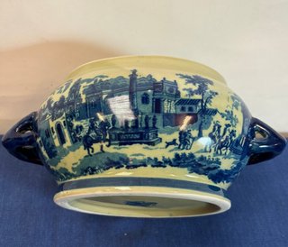 Sopera Victoria Ware Ironstone Azul