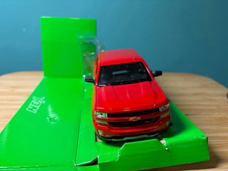 Chevrolet Silverado 1:24 Welly Rojo
