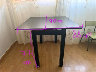 Mesa de comedor negra