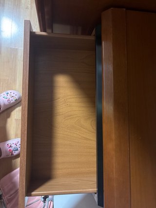 Armario grande de madera