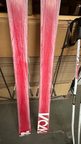 Völkl Ledge 155 + Fijaciones Marker y Bastones