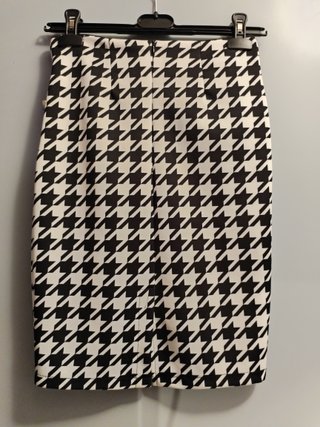 Falda estampada pata de gallo