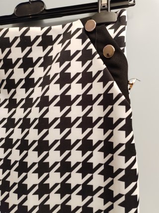 Falda estampada pata de gallo