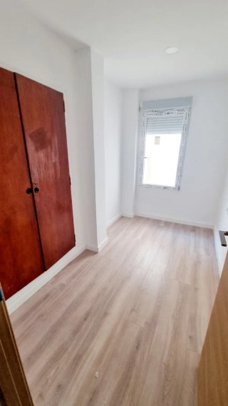 Se vende piso REFORMADO y amplio