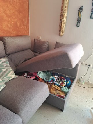 Sofá chaise longue gris 2,60 m con taburetes
