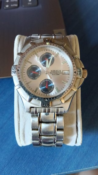 Reloj Xernus Multifunción Plateado