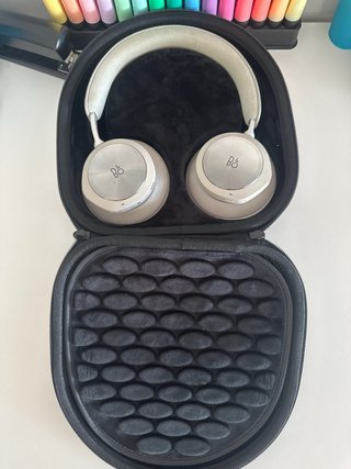 Bang & Olufsen Beoplay Portal Auriculares