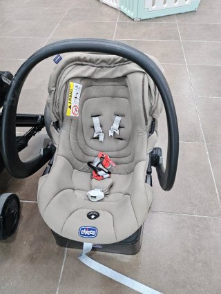 Cochecito y Silla de Coche Bebé Chicco