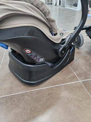 Cochecito y Silla de Coche Bebé Chicco
