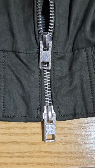 Cazadora Superdry verde oscuro. Talla M